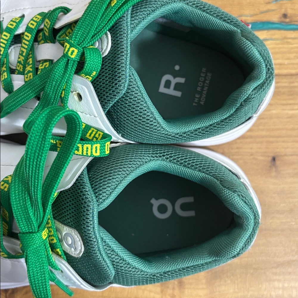 On Cloud Roger Women’s shoe Oregon Ducks - Picture 7 of 11